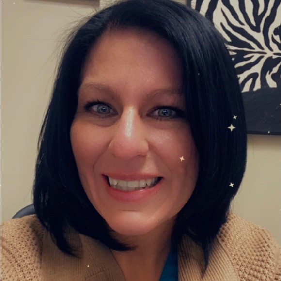 Meet your Posher, Kristin - Picture 1 of 1